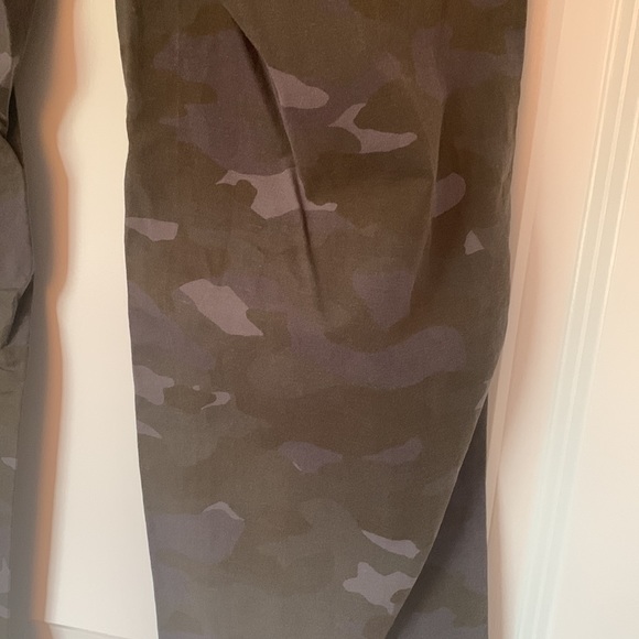 Anthropologie camo pants - Picture 6 of 10